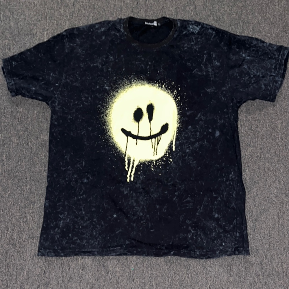 Gray smiley face shirt